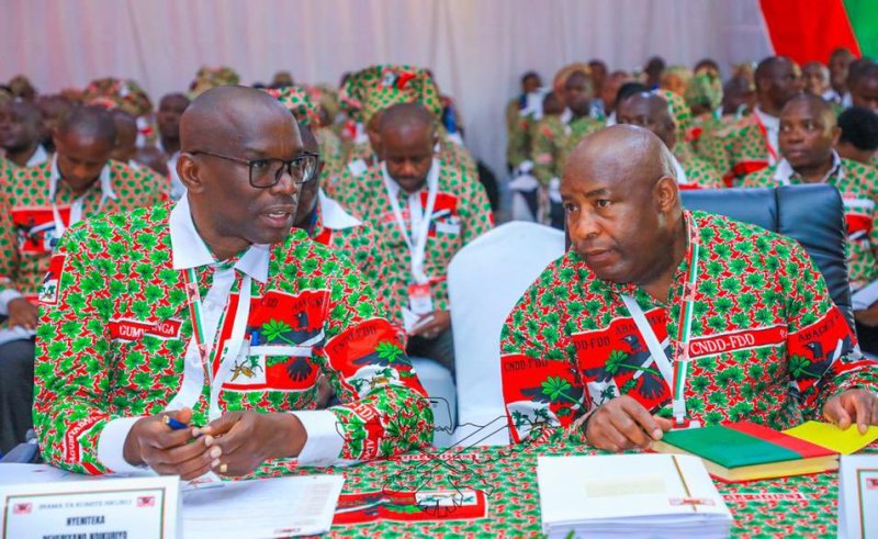 Urunturuntu hagati ya Perezida Ndayishimiye n'Umuyobozi w'Ishyaka CNDD-FDD