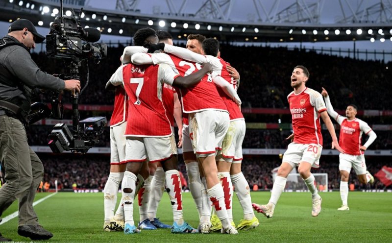 Benshi banenze bikomeye Arsenal kubera kwishimira bikabije intsinzi ya Liverpool