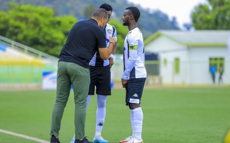 Adil Mohamed yangiwe gukoresha imyitozo I Shyorongi,Djabel nawe arahagarikwa