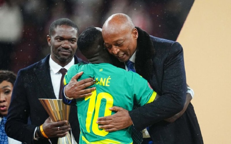 Motsepe yasabye Sénégal kujurira niba itemera icyemezo cyo kuyambura igikombe cya Afurika