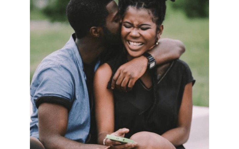 Ibi nibyo 4 umugabo akorera umugore akunda gusa