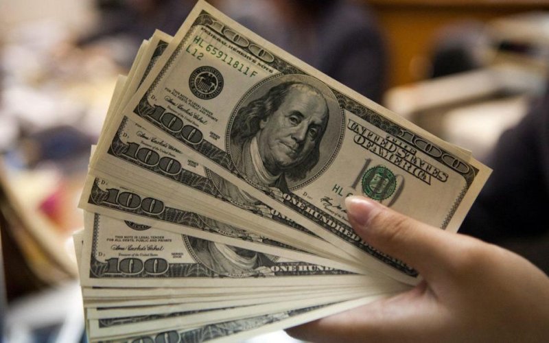 Umusenateri yatewe ubwoba n'izamuka rikabije ry'idolari rya Amerika ku mafaranga yo mu karere