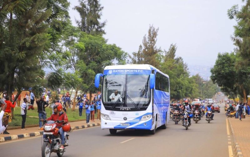 Munyakazi Sadate yijeje abafana ko agiye kubohoza imodoka y'ikipe yafatiriwe kubera umwenda