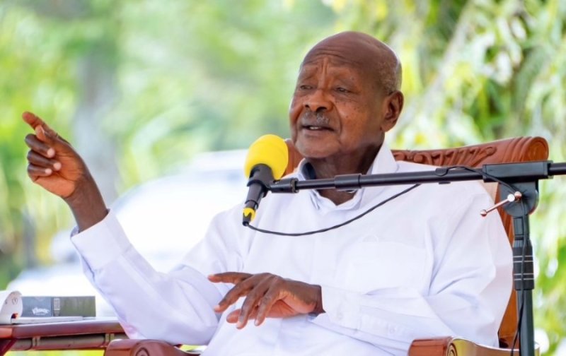 Museveni yanze gusuhuza abayobozi bahuriye mu nama kubera Ebola
