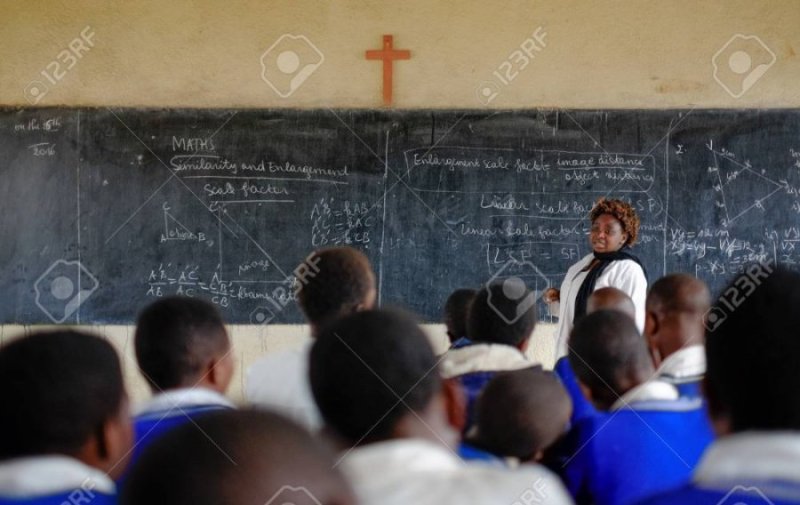 REB mu rugamba rwo gusimbuza abayobozi b'amashuri bagizwe abarimu