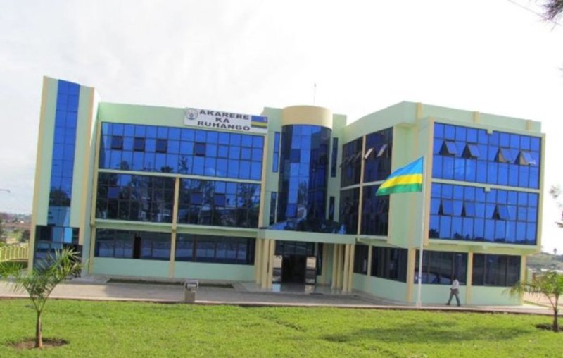 Ruhango: Umusore w'imyaka 22 yatewe icyuma, batatu batabwa muri yombi