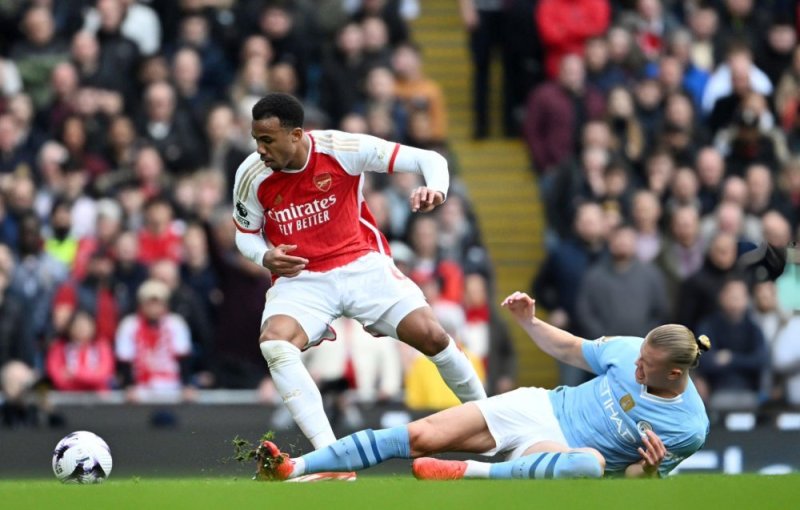 Man City na Arsenal rwabuze gica zituma Liverpool ifata umwanya wa mbere