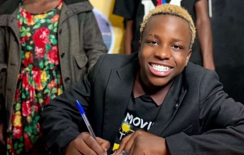 Iranzi Rapper uherutse gutandukana na ‘Sherrie Silver Foundation' yasabye imbabazi anahishura icyabimuteye