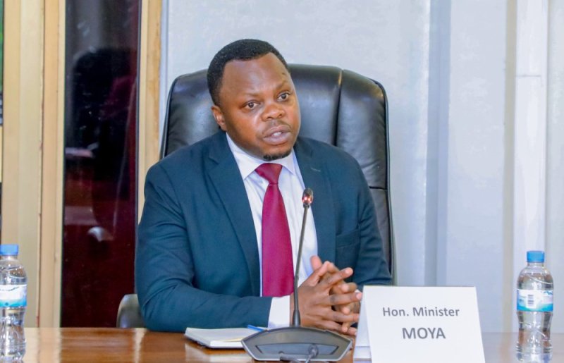 Minisitiri Utumatwishima yibukije urubyiruko gukoresha neza imbuga nkoranyambaga kuko ari inkota y'amugi abiri