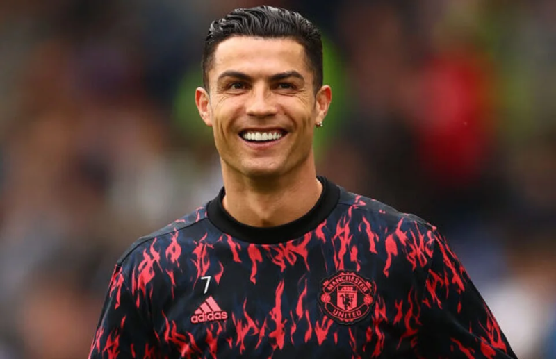 Cristiano Ronaldo yanikiye abandi mu kuba umukinnyi ushakishwa ku mbuga kurusha abandi ku isi