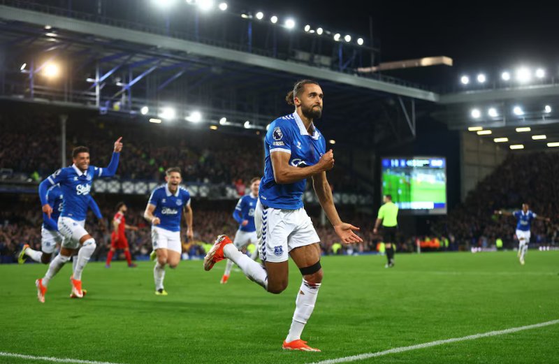 Everton yihimuye kuri Liverpool yari yarayoretse iyibabaza aho rukomeye