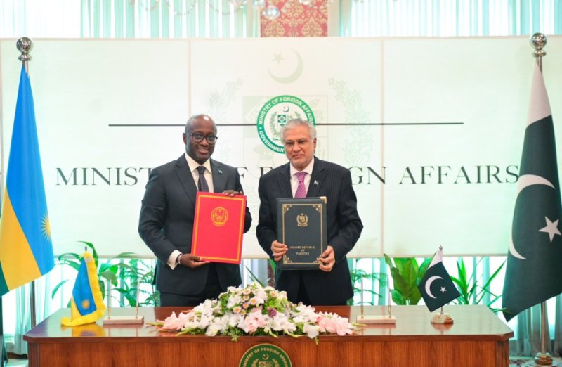 U Rwanda na Pakistan byasinyanye amasezerano y'ubufatanye