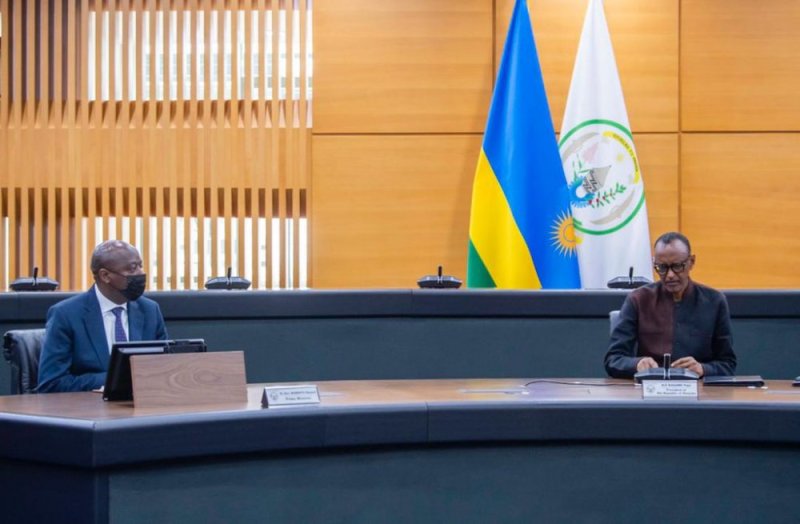 Isaha yo gutaha yashyizwe saa mbili z'ijoro na Resitora zemererwa kongera kwakira abakiriya