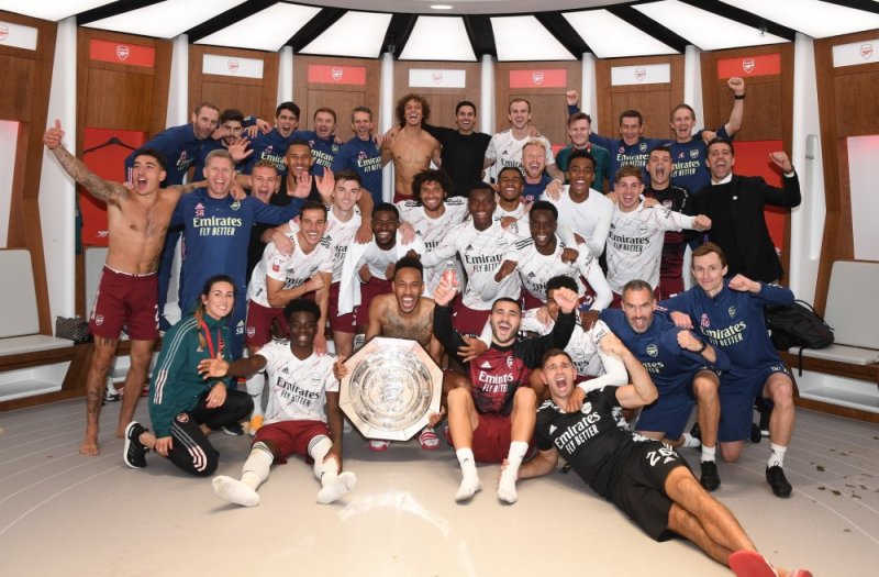 Perezida Kagame yishimiye intsinzi ya Arsenal arangije ayisaba ikintu gikomeye 