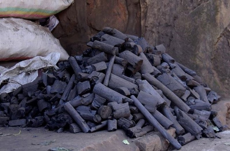 Ingo zirenga 94% zo mu Rwanda ziracyatekesha amakara n'inkwi