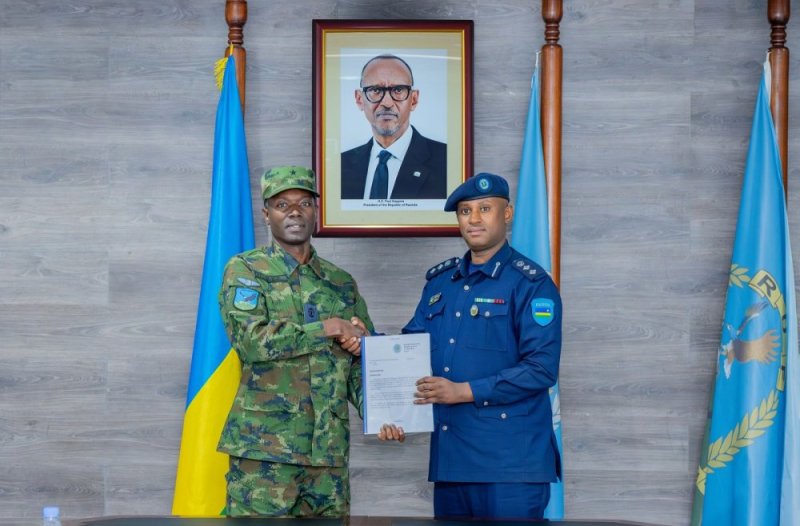 Col Gatsinzi yashyikirijwe ububasha bwo kungiriza uyoboye ingabo zirwanira mu kirere