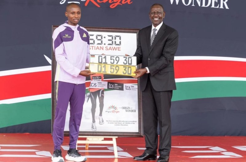 Perezida William Ruto yahaye imodoka na Miliyoni 90 Frw Sebastian waciye agahigo ku Isi