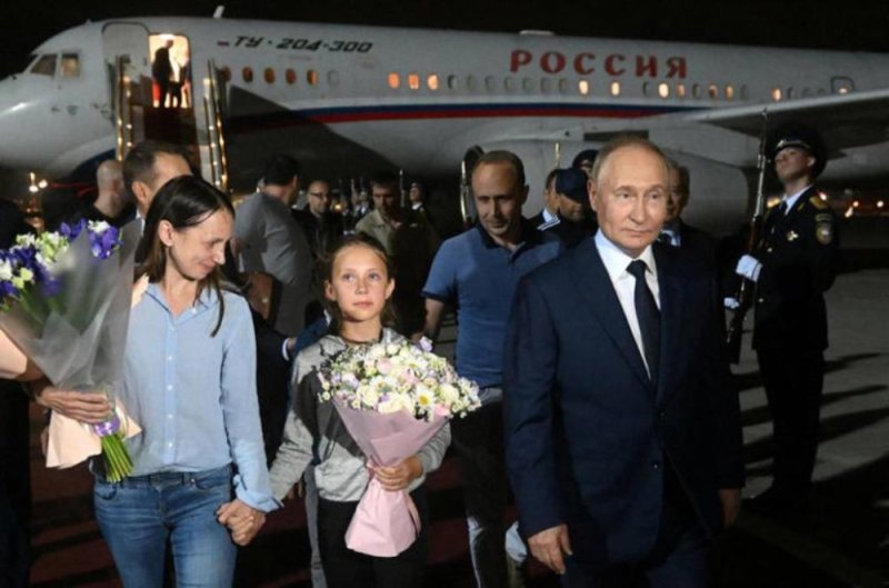 Moscow: Abana b'intasi zarekuwe mu guhererekanya imbohe ntibari bazi ko ari Abarusiya