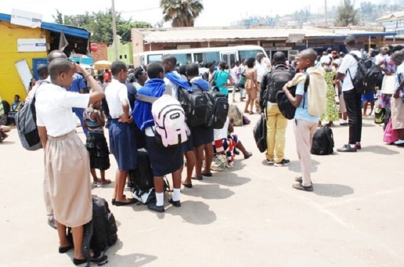 MINEDUC yavuze ku kibazo cy'abanyeshuri baraye batageze ku ishuri