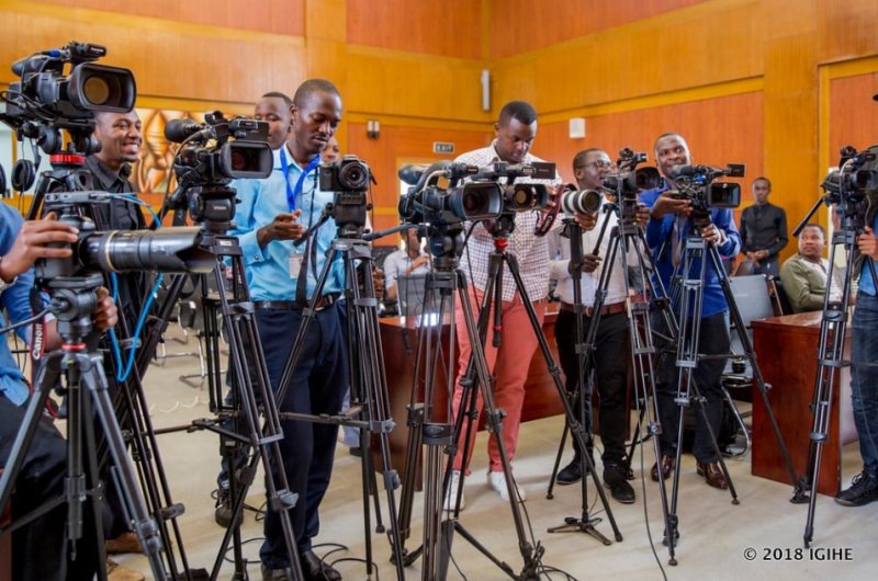 Ibiro bya Minisitiri w'Intebe byasabwe kwihutisha politiki igenga itangazamakuru
