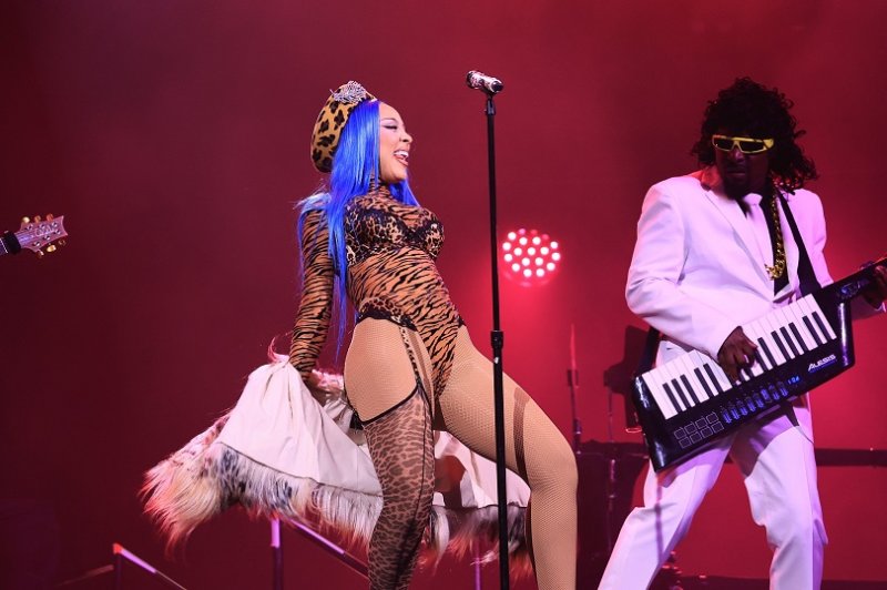 Ku myaka 14, Doja Cat yandikiye kuri YouTube asaba ubufasha bwo kubona Se