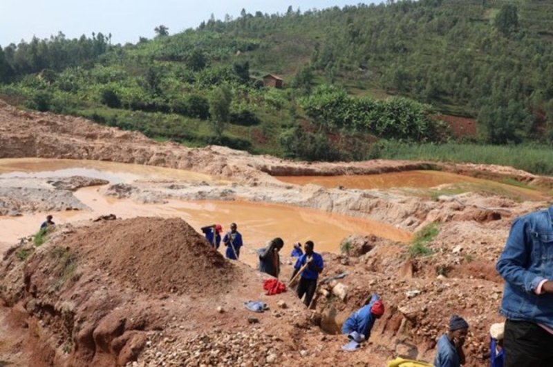 Abadepite basabye ko ikibazo cy'ubucukuzi bw'amabuye y'agaciro butemewe kivugutirwa umuti