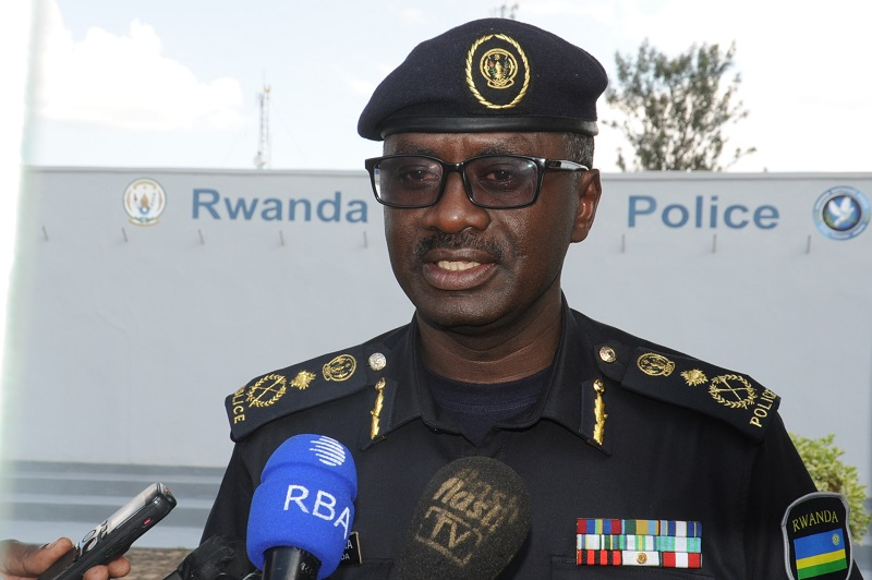 Polisi yarahiriye guhashya abajura bakomeje kwiyongera hirya no hino