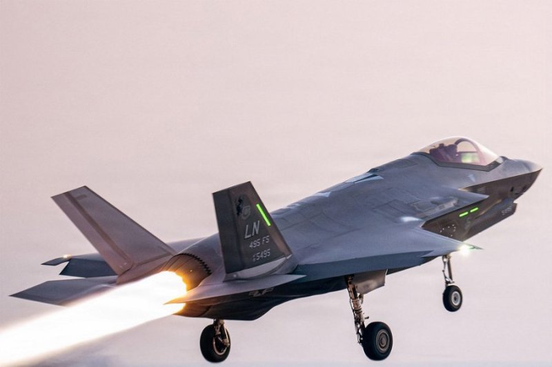 Iran yemeje ko yarashe indege ya Amerika F-35 igura miliyari 140 Frw