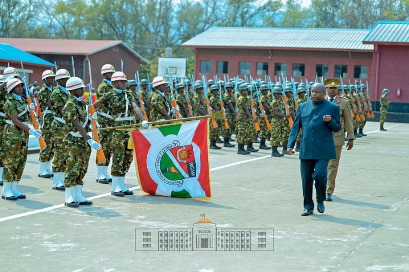 Bisobanuye iki kuba Perezida Ndayishimiye yazamuye ba Jenerali bane icyarimwe?