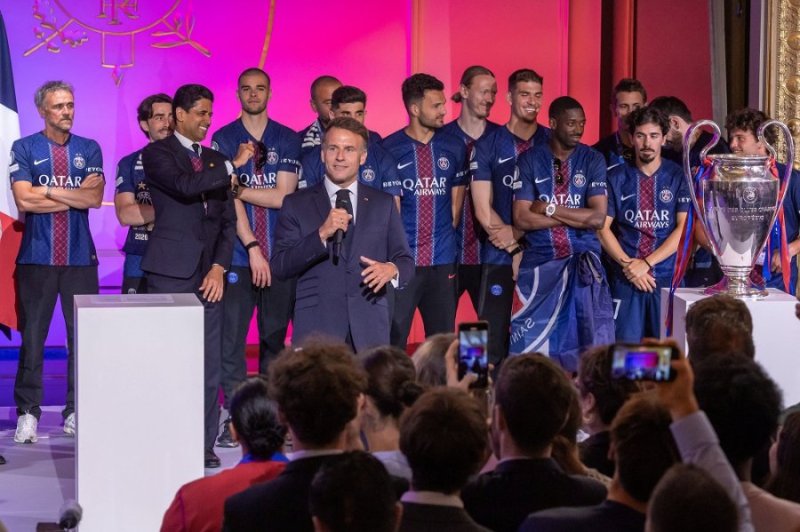 Perezida Macron yanenze ibikorwa bigayitse by'abafana ba PSG