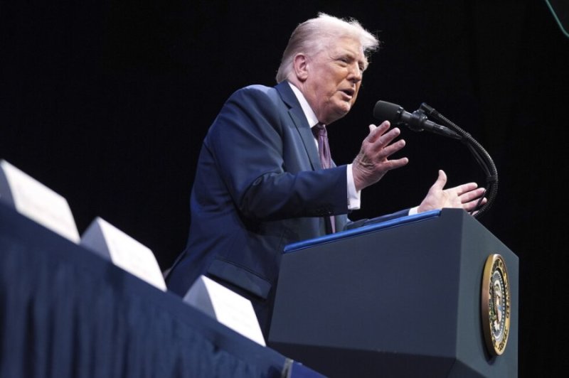 Donald Trump: "Iran inshaka mbere y'abandi, ariko sintewe ubwoba"