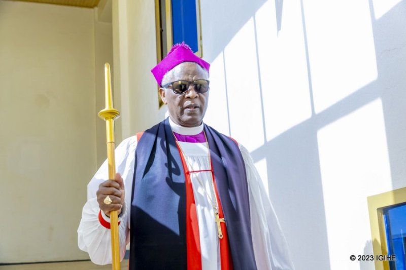 Musenyeri Mbanda azakomeza kuyobora umuryango witandukanyije na Angilikani yo mu Bwongereza