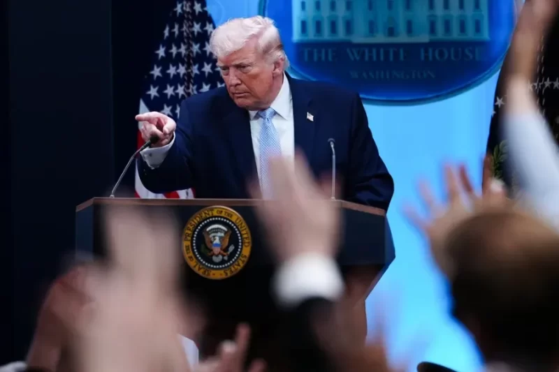 Trump yahaye Iran nyirantarengwa y'iminsi itatu