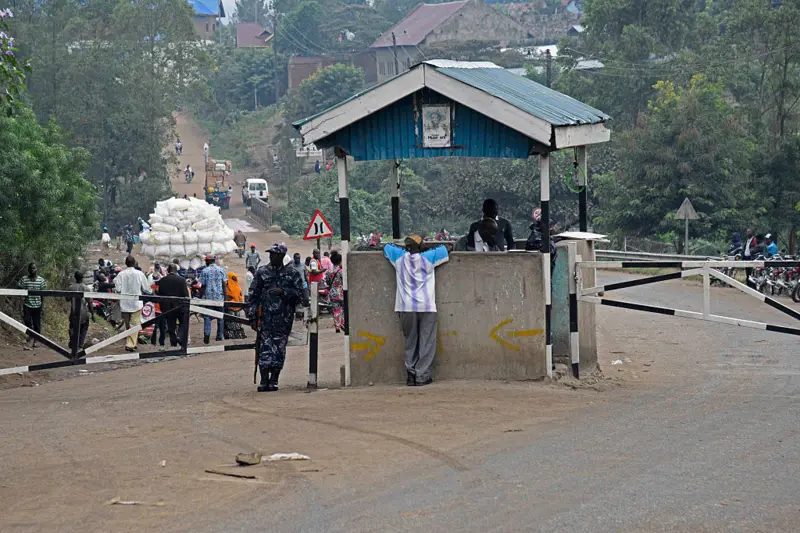 Ebola yatumye Uganda ifunga umupaka uyihuza na Congo