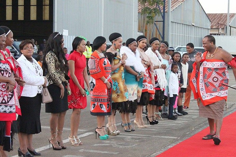 Dore uko umwami Mswati III atoranya abakobwa b'amasugi bavamo umwamikazi