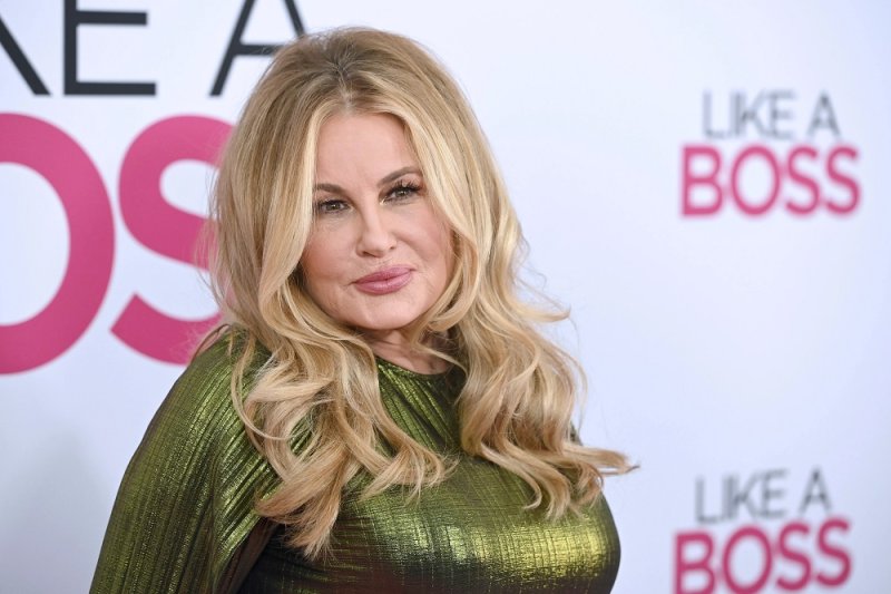 Jennifer Coolidge yahishuye ko filime'American Pie” yamuhaye amahirwe yo kuryamana n'abarenga200