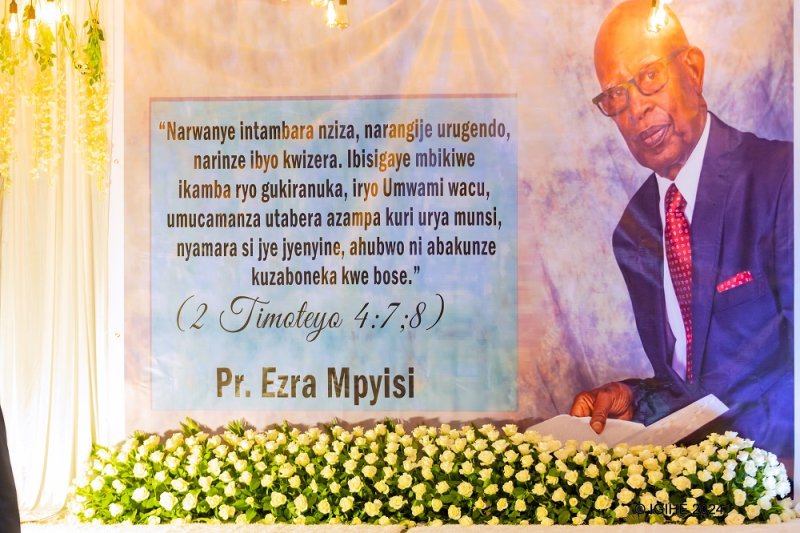 Umuryango wa Ezra Mpyisi wasabye ikintu gikomeye abashaka kumuherekeza