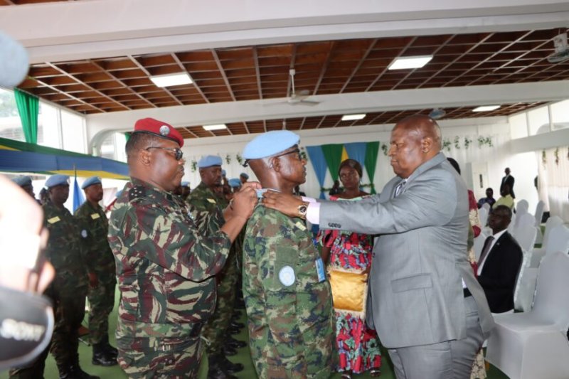 Faustin Archange Touadera yambitse imidali Ingabo z'u Rwanda ziri Centrafrique