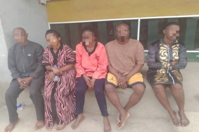 Nigeria: Pasiteri n'abandi 4 bakekwaho kugurisha uruhinja rw'amezi abiri