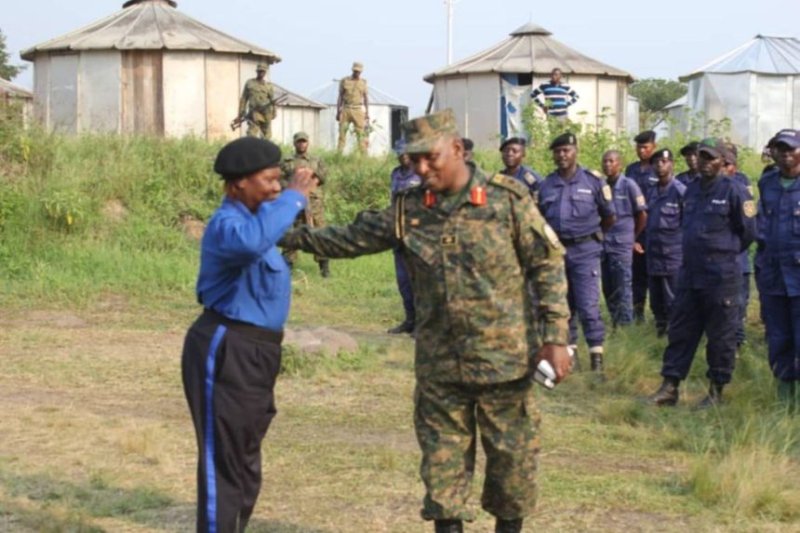 Uganda :Abapolisi b'Abanye-Congo bahunze nyuma y'aho M23 ifashe umupaka wa Ishasha batahutse