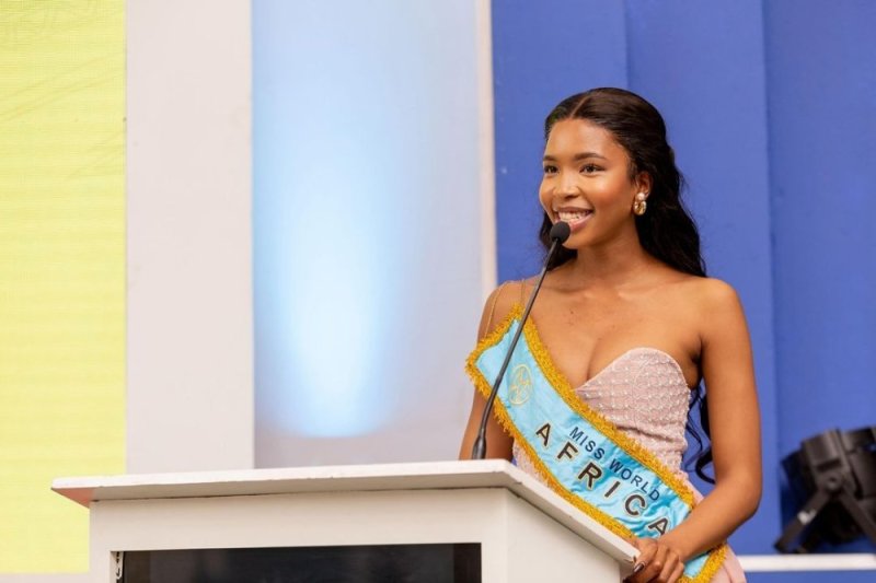 Lesego Chombo wabaye Nyampinga wa Botswana yagizwe Minisitiri