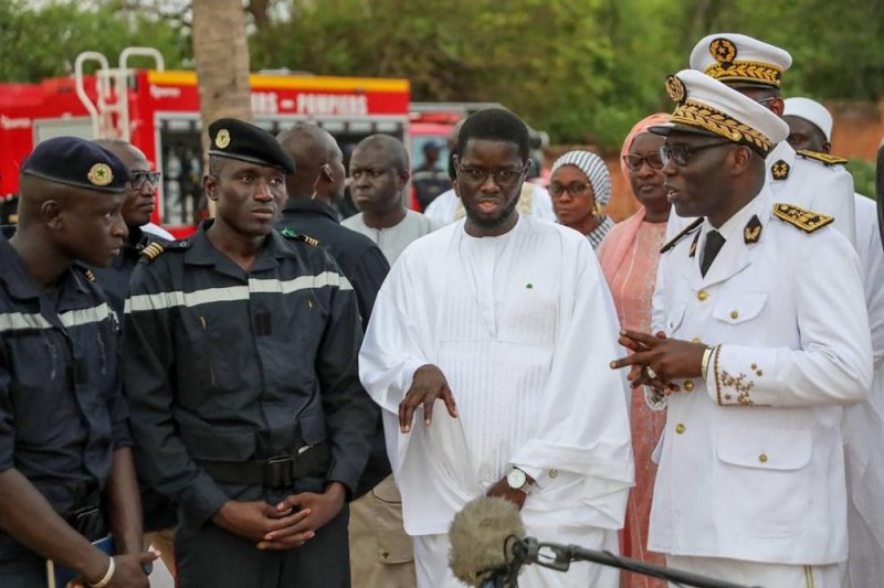 Perezida Faye yasabye ingabo z'u Bufaransa kumuvira mu gihugu