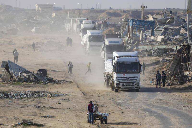 Israel yahagaritse kwinjiza imfashanyo muri Gaza