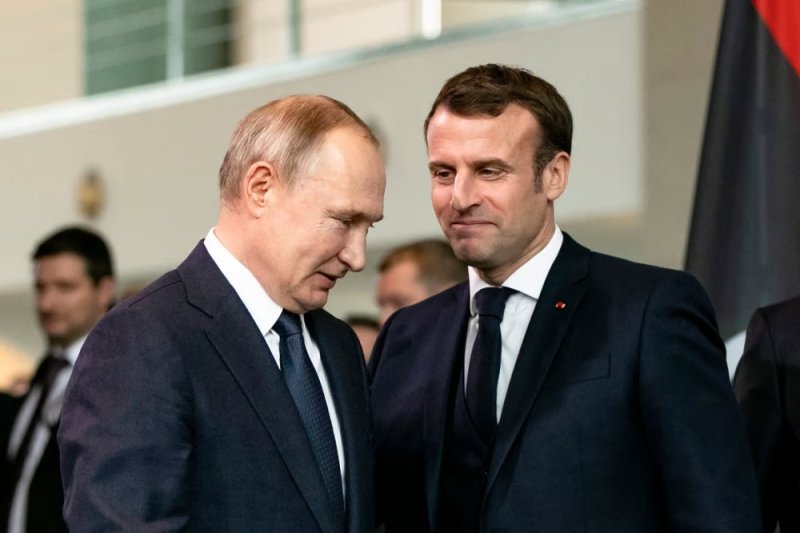 Perezida Macron yavuze ko Putin ari ‘gashakabuhake'