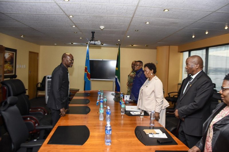 RDC yasabye Afurika y'Epfo ubufasha bwo gutoza ingabo zayo