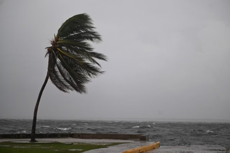 Jamaica: Umuyaga wishe abantu batatu