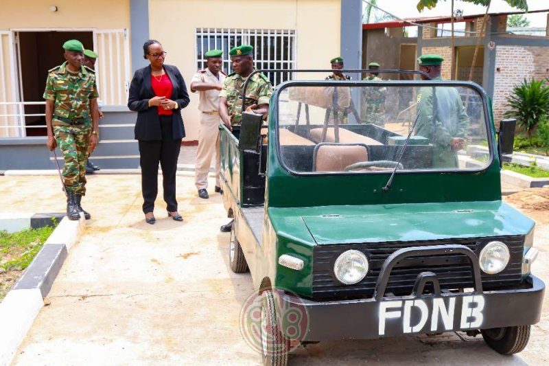 Ingabo z'u Burundi zakoze imodoka idatoborwa n'amasasu