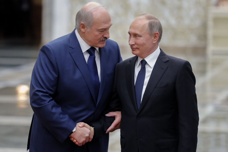 Perezida wa Belarus yaburiye Putin ku mugambi wo kumwica