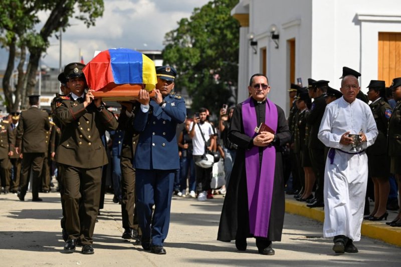 Abantu 100 biciwe mu gitero cya Amerika cyo gufata Maduro muri Venezuela