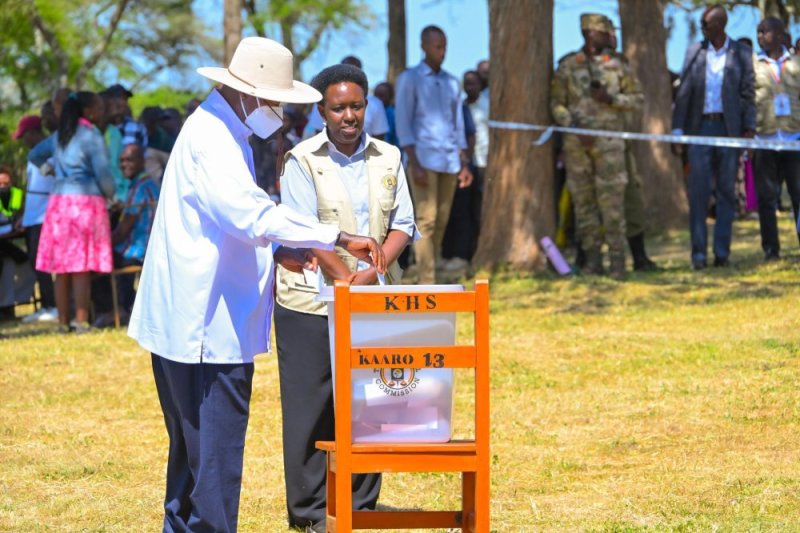Miliyoni 21 z'abaturage ba Uganda bitabiriye amatora; Museveni ni we uhabwa amahirwe
